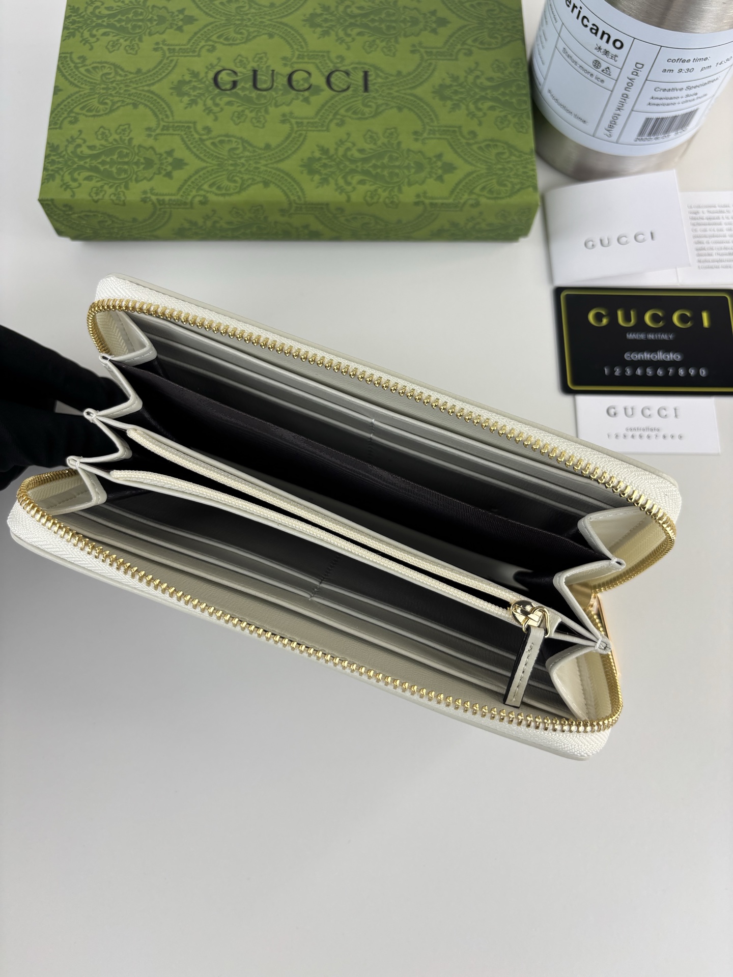 グッチ「Gucci」レディース ラウンドファスナー長財布