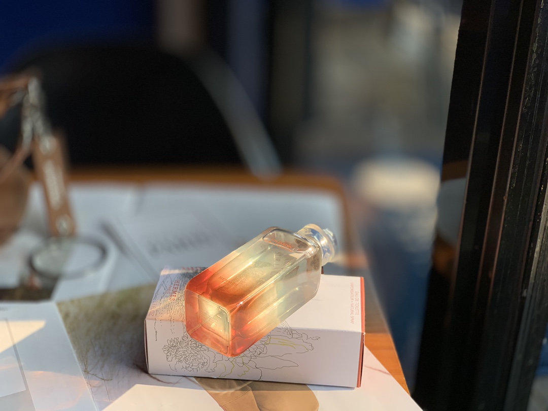 【エルメス】Hermes  100ml 香水（こうすい）レディース / メンズ 送料無料 代金引換