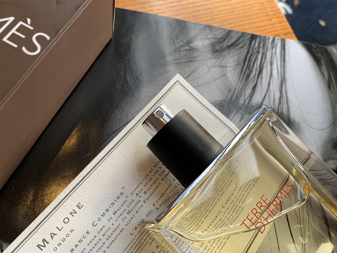 【エルメス】Hermes  100ml 香水（こうすい）レディース / メンズ 送料無料 代金引換