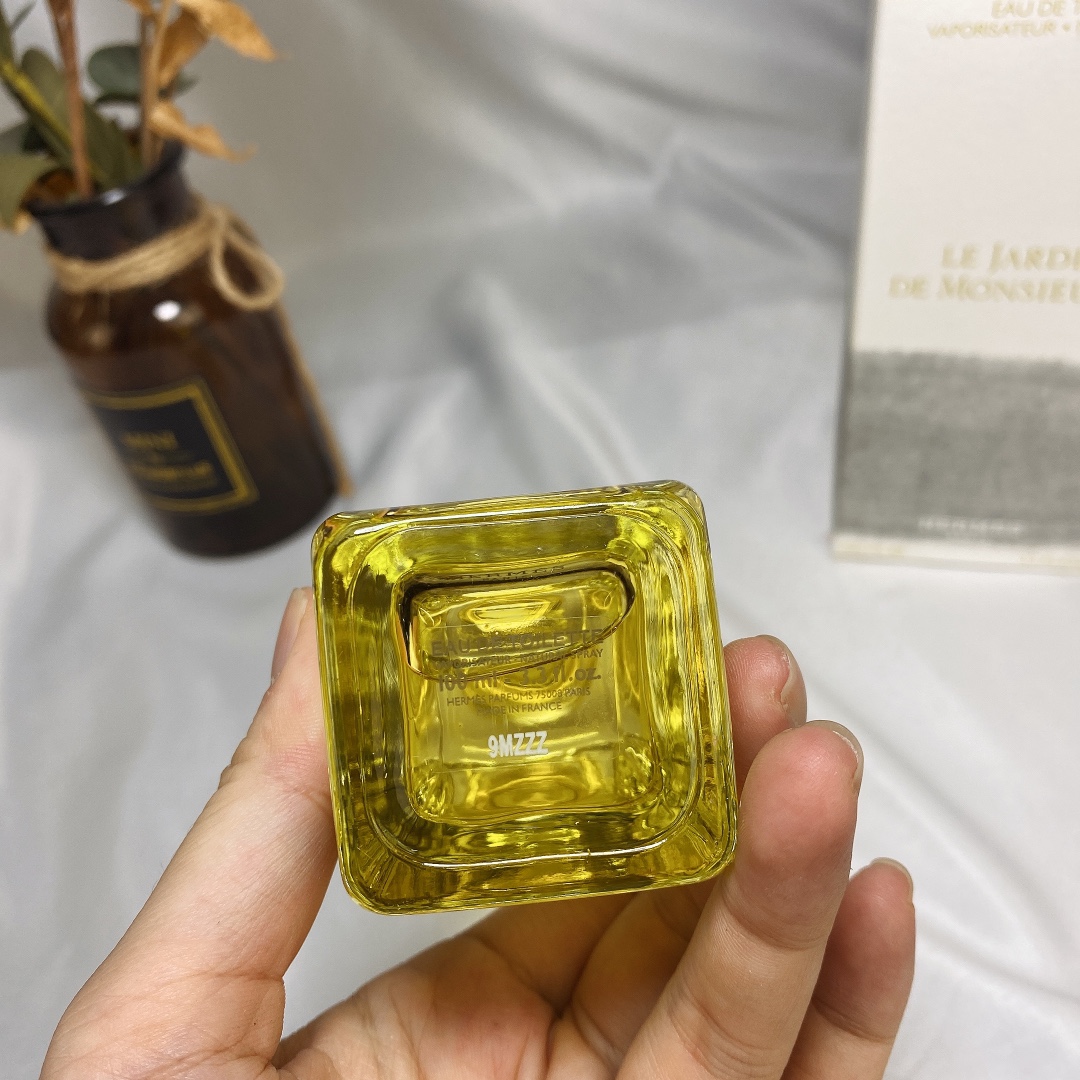 【エルメス】Hermes  100ml 香水（こうすい）レディース / メンズ 送料無料 代金引換