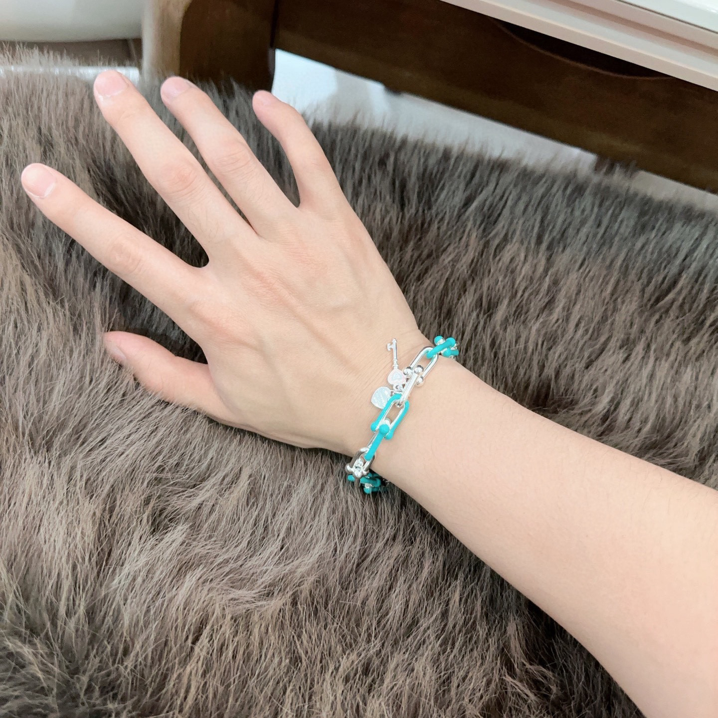 ティファニー TIFFANY & Co. シルバー 有名人同着 カップル キーモチーフ ブレスレット 代金引換可