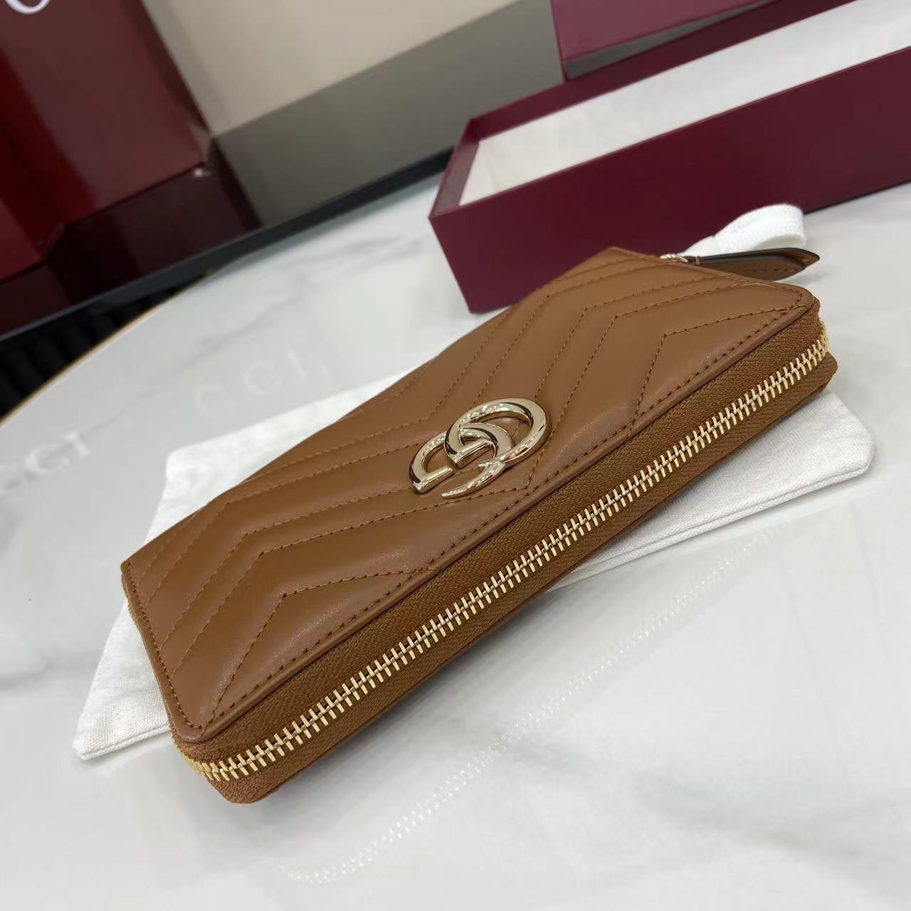 グッチ「Gucci」レディース ラウンドファスナー長財布