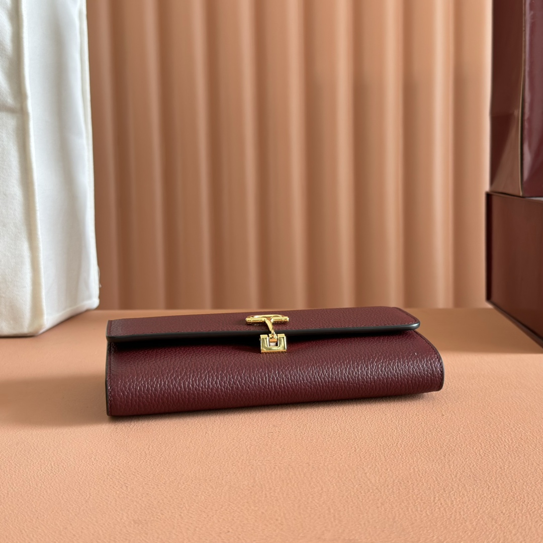 GUCCI グッチ ソフトビット コレクション 828147 ホワイト カーフスキン レディース長財布