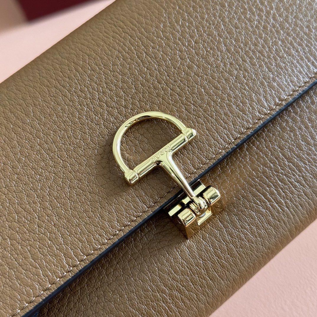 GUCCI グッチ ソフトビット コレクション 828147 ホワイト カーフスキン レディース長財布