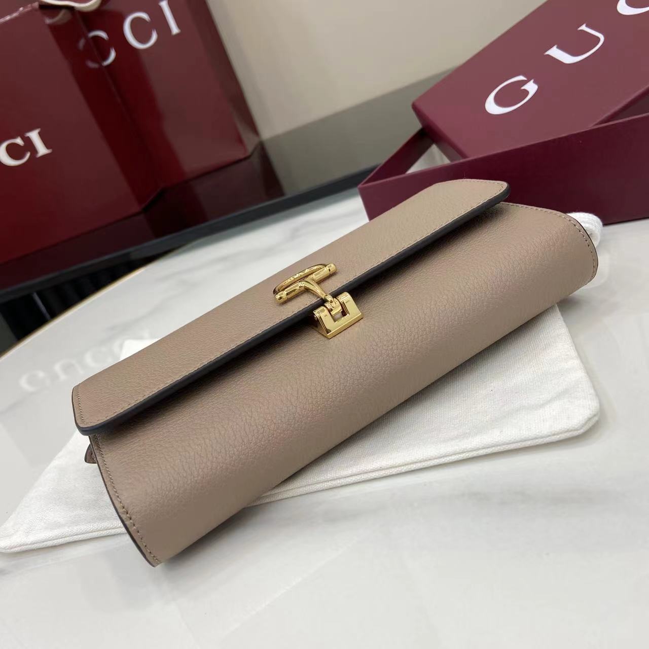 GUCCI グッチ ソフトビット コレクション 828147 ホワイト カーフスキン レディース長財布