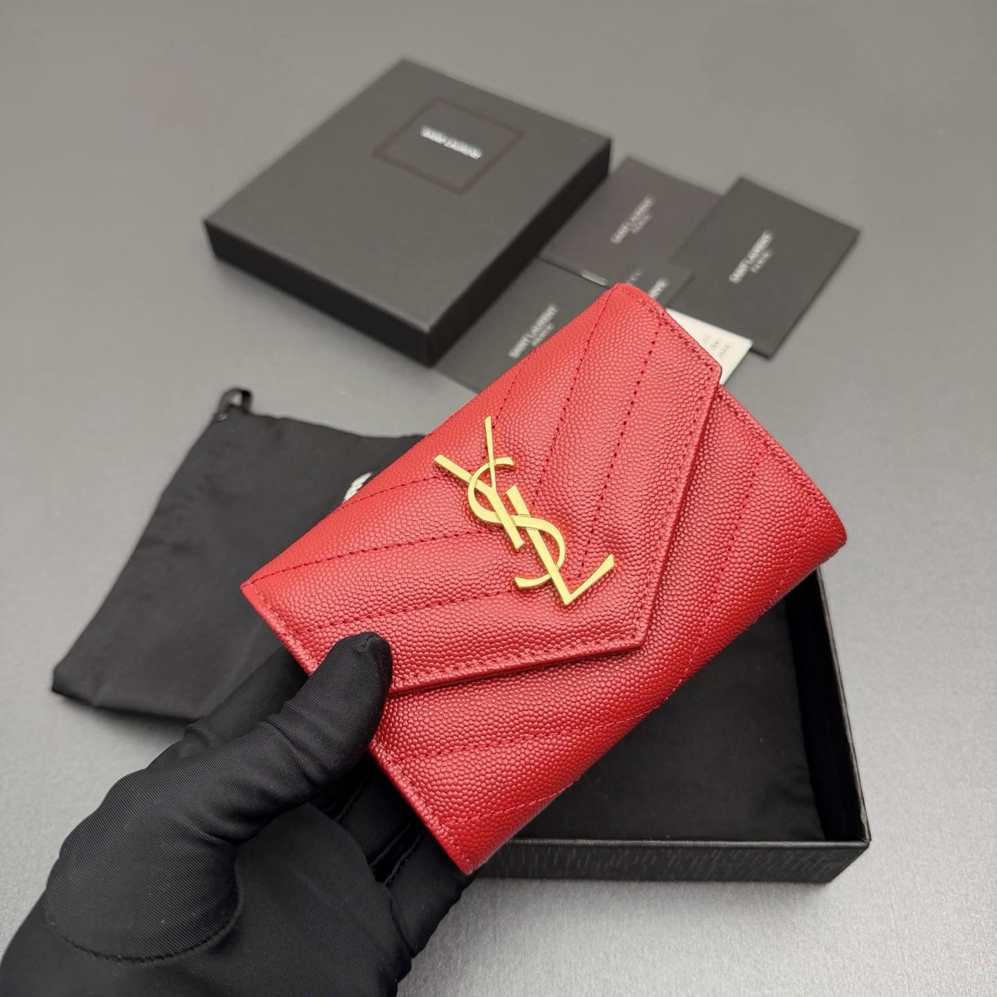 サンローラン「Saint Laurent」レザーポケットウォレット