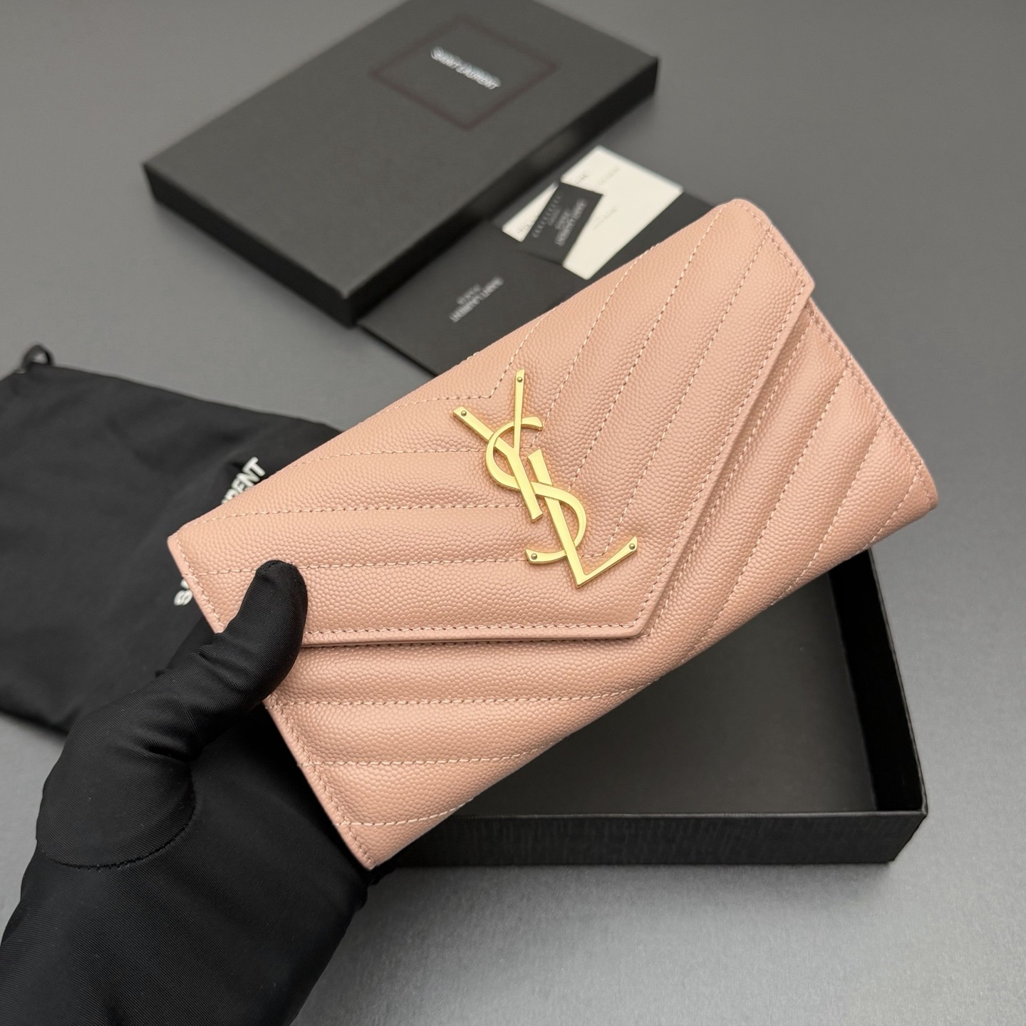 サンローラン「Saint Laurent」レザーポケットウォレット