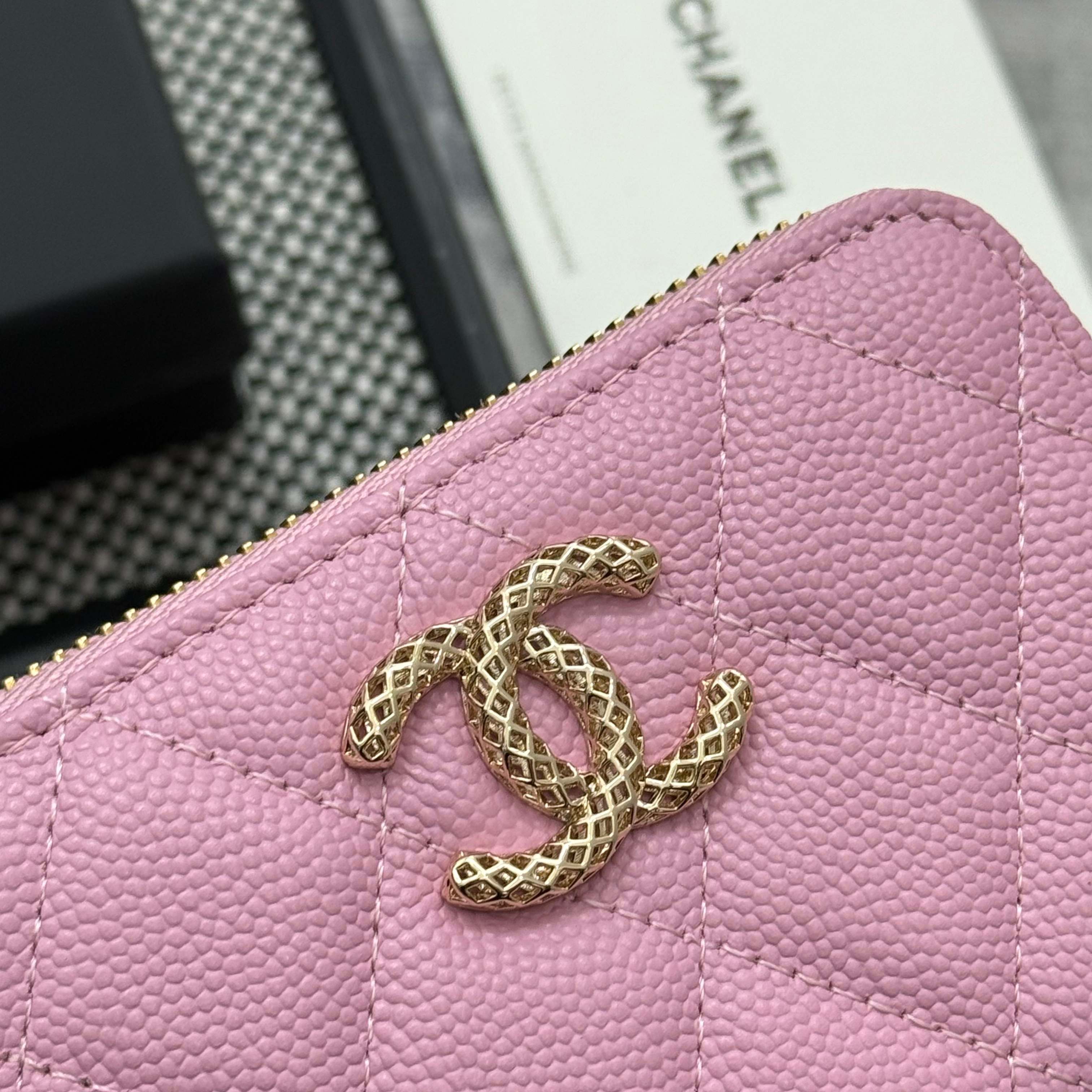 シャネル「Chanel」レザーポケットウォレット