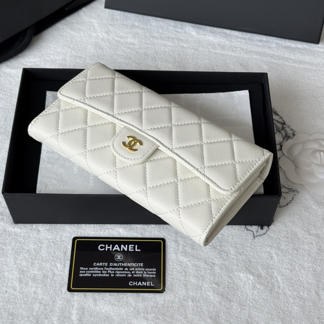 シャネル「Chanel」レザーポケットウォレット