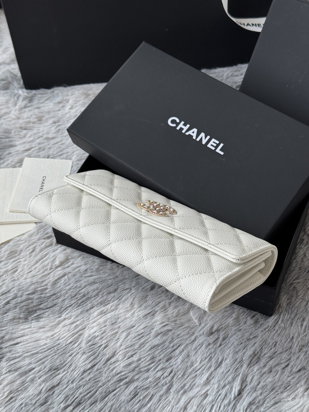 シャネル「Chanel」レザーポケットウォレット
