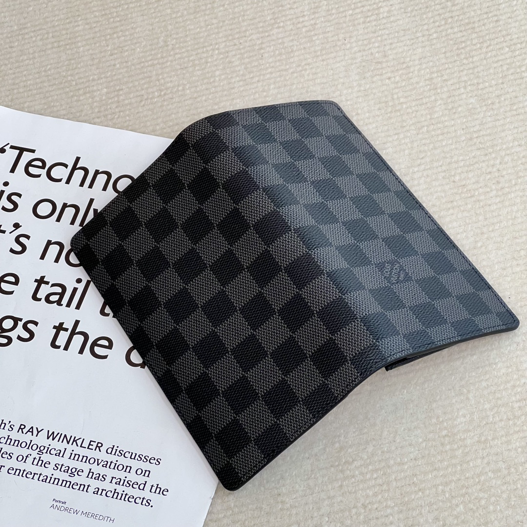 ルイ・ヴィトン「Louis Vuitton」レザーポケットウォレット