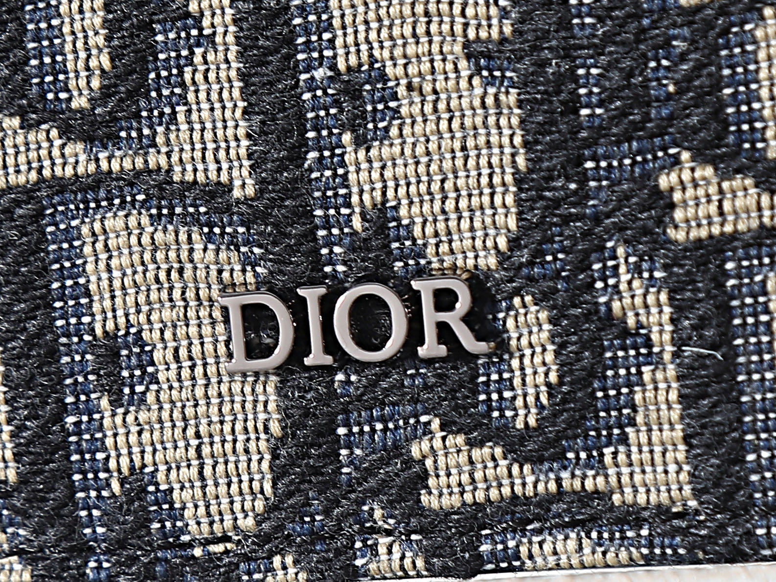 ディオール「Dior」 クラシックな高級品さいふ