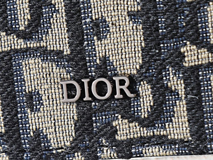ディオール「Dior」 クラシックな高級品さいふ
