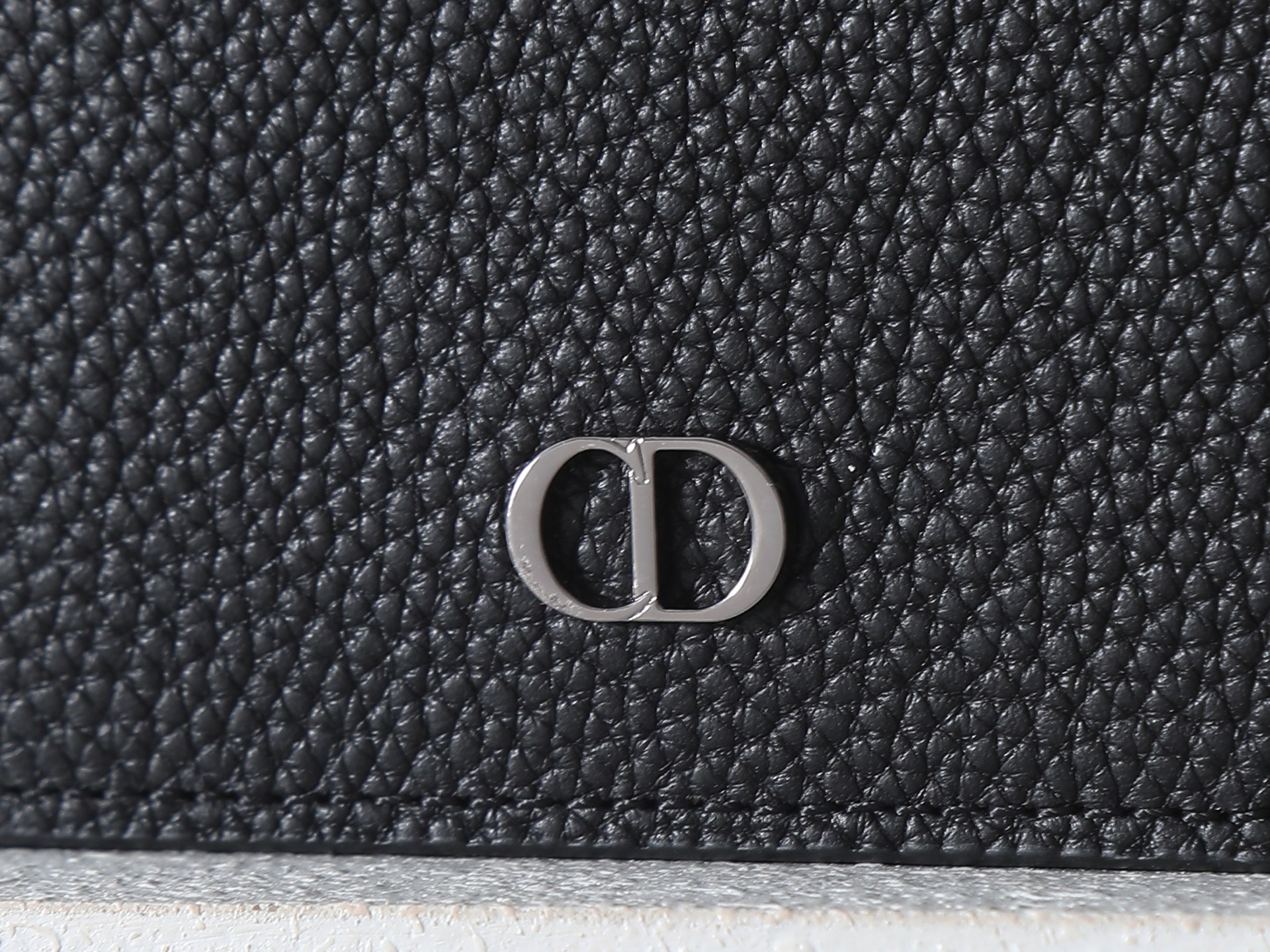 ディオール「Dior」 クラシックな高級品さいふ