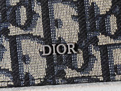 ディオール「Dior」 クラシックな高級品さいふ