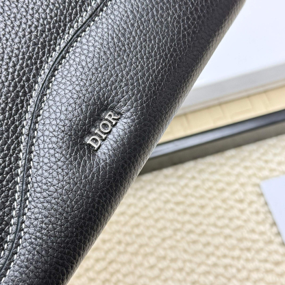 ディオール「Dior」 クラシックな高級品さいふ