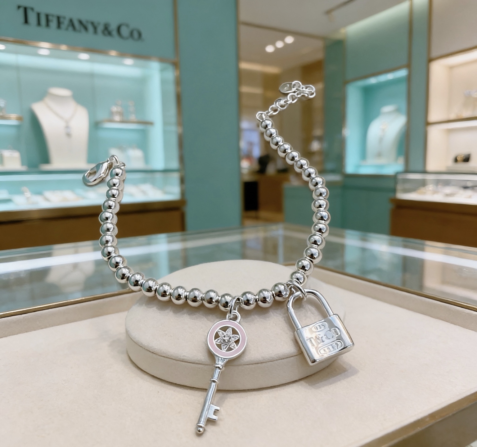ティファニー TIFFANY & Co. シルバー 有名人同着 カップル キーモチーフ ブレスレット 代金引換可