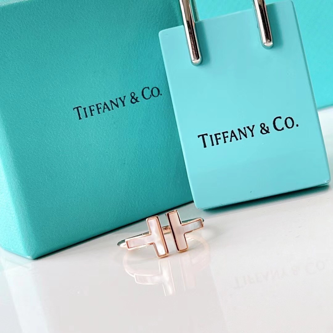TIFFANY & Co. 最新作 リング 代金引換可