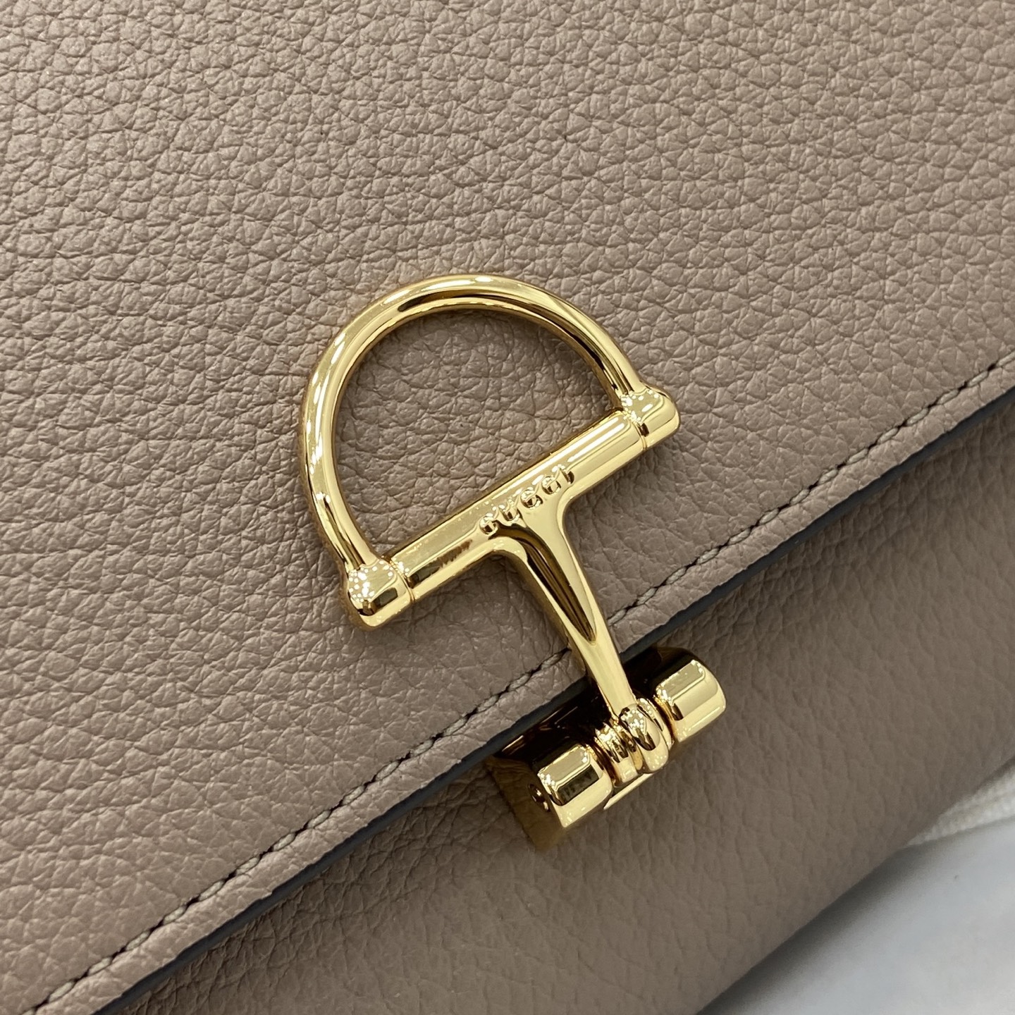 GUCCI グッチ ソフトビット コレクション 828147 ホワイト カーフスキン レディース長財布