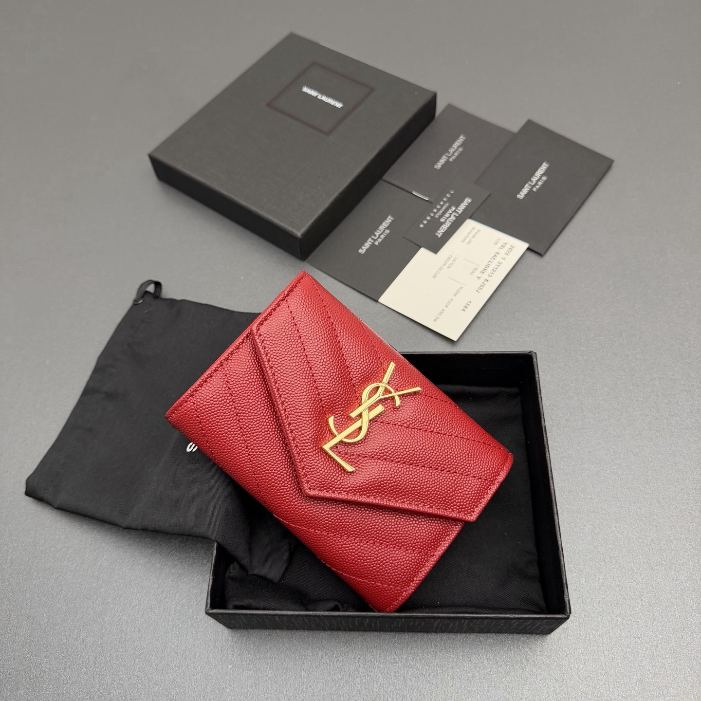 サンローラン「Saint Laurent」レザーポケットウォレット
