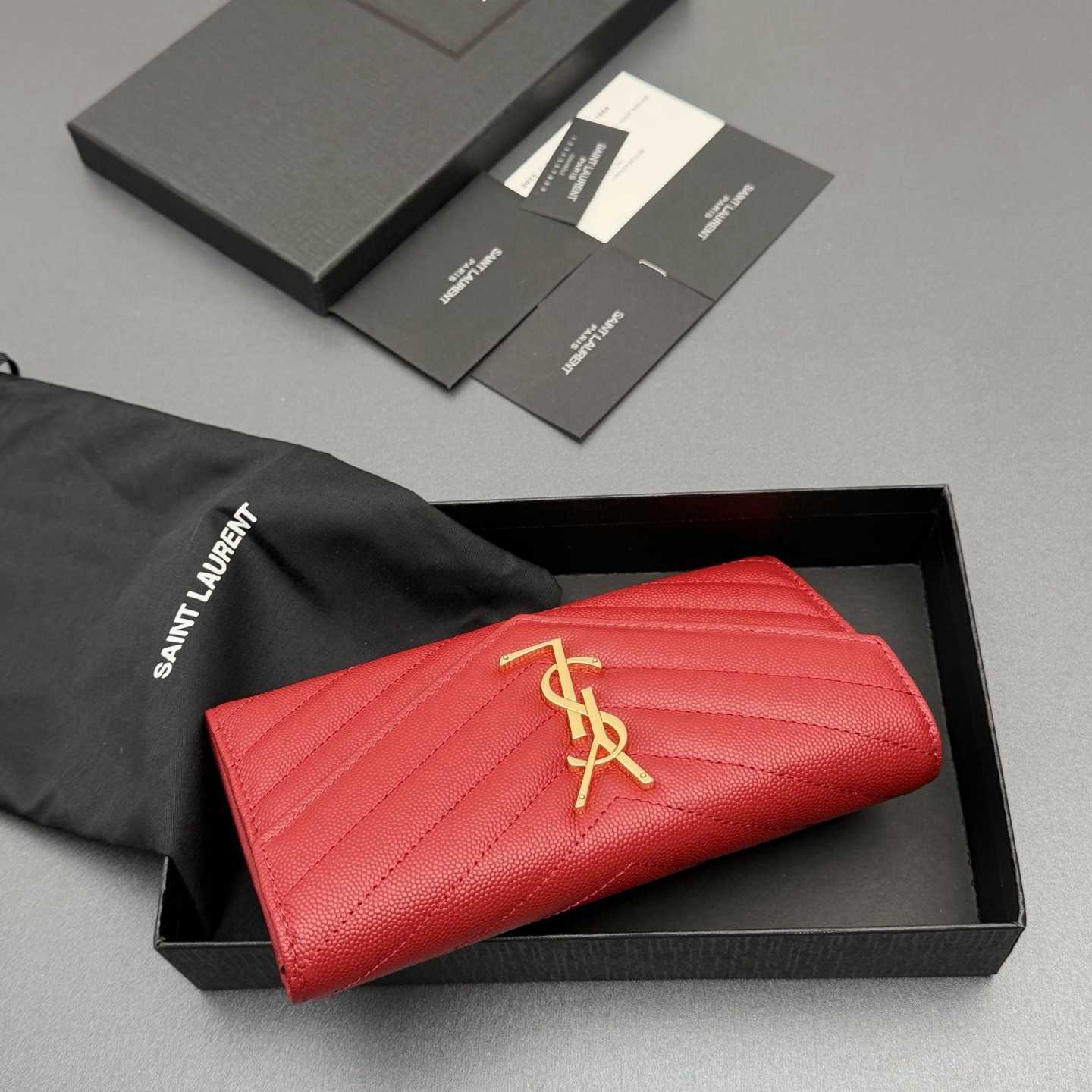 サンローラン「Saint Laurent」レザーポケットウォレット