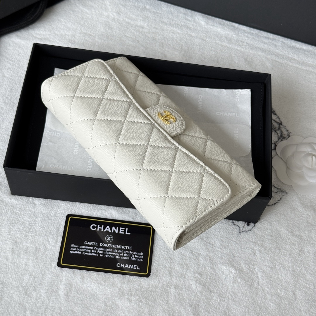 シャネル「Chanel」レザーポケットウォレット