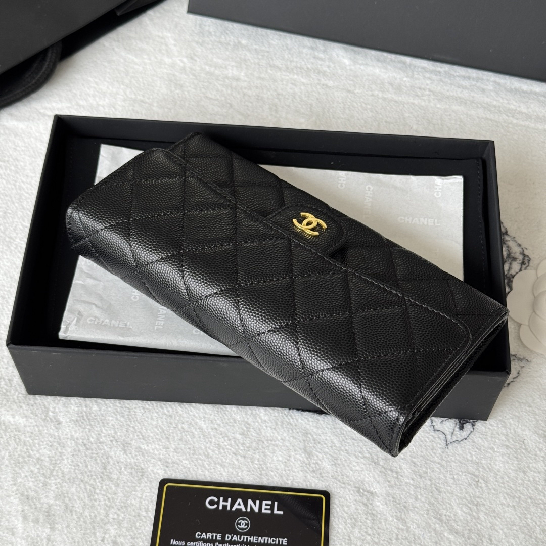 シャネル「Chanel」レザーポケットウォレット