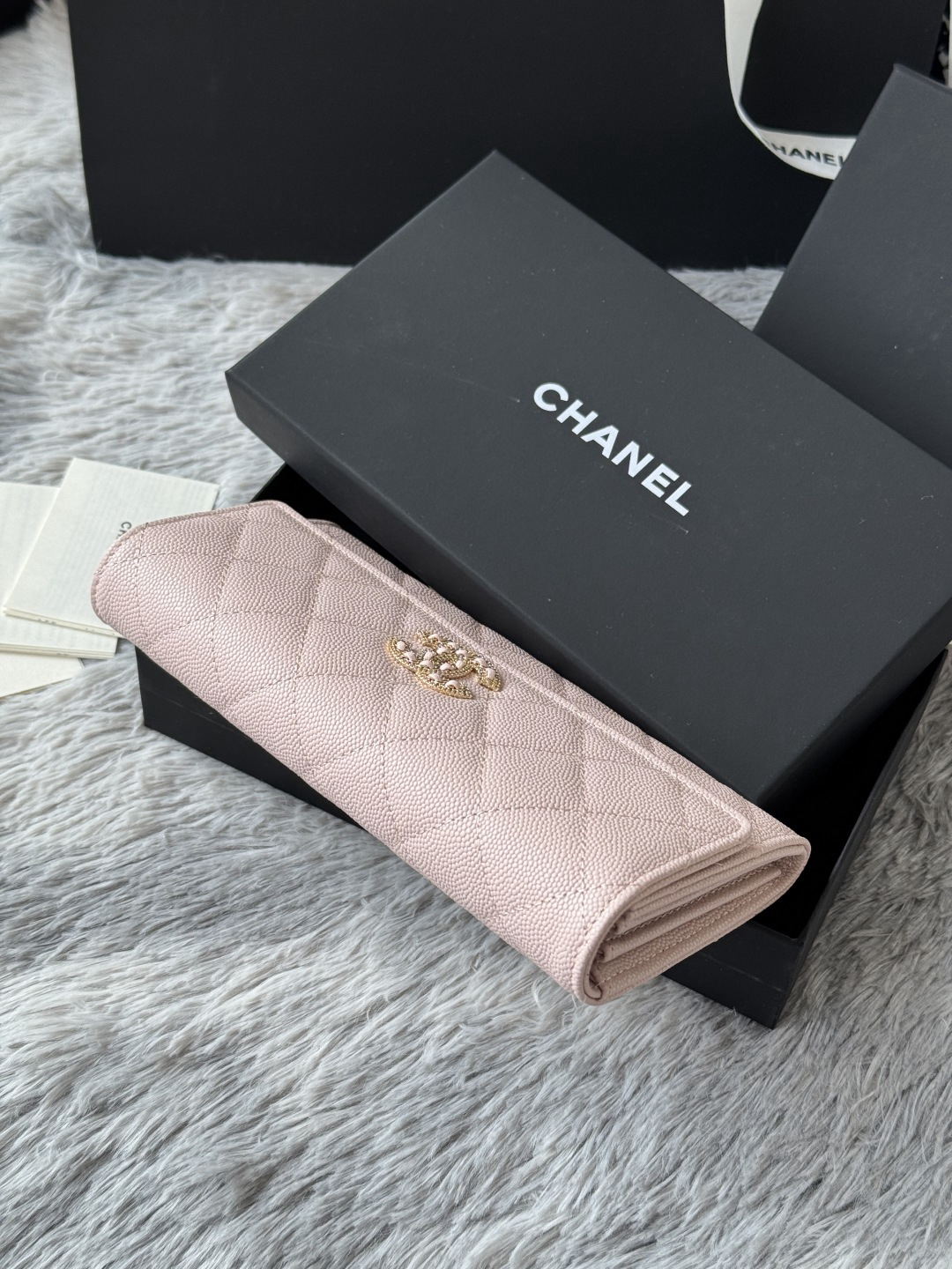 シャネル「Chanel」レザーポケットウォレット