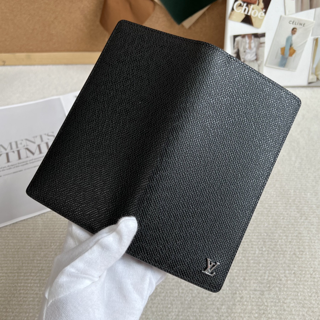ルイ・ヴィトン「Louis Vuitton」レザーポケットウォレット