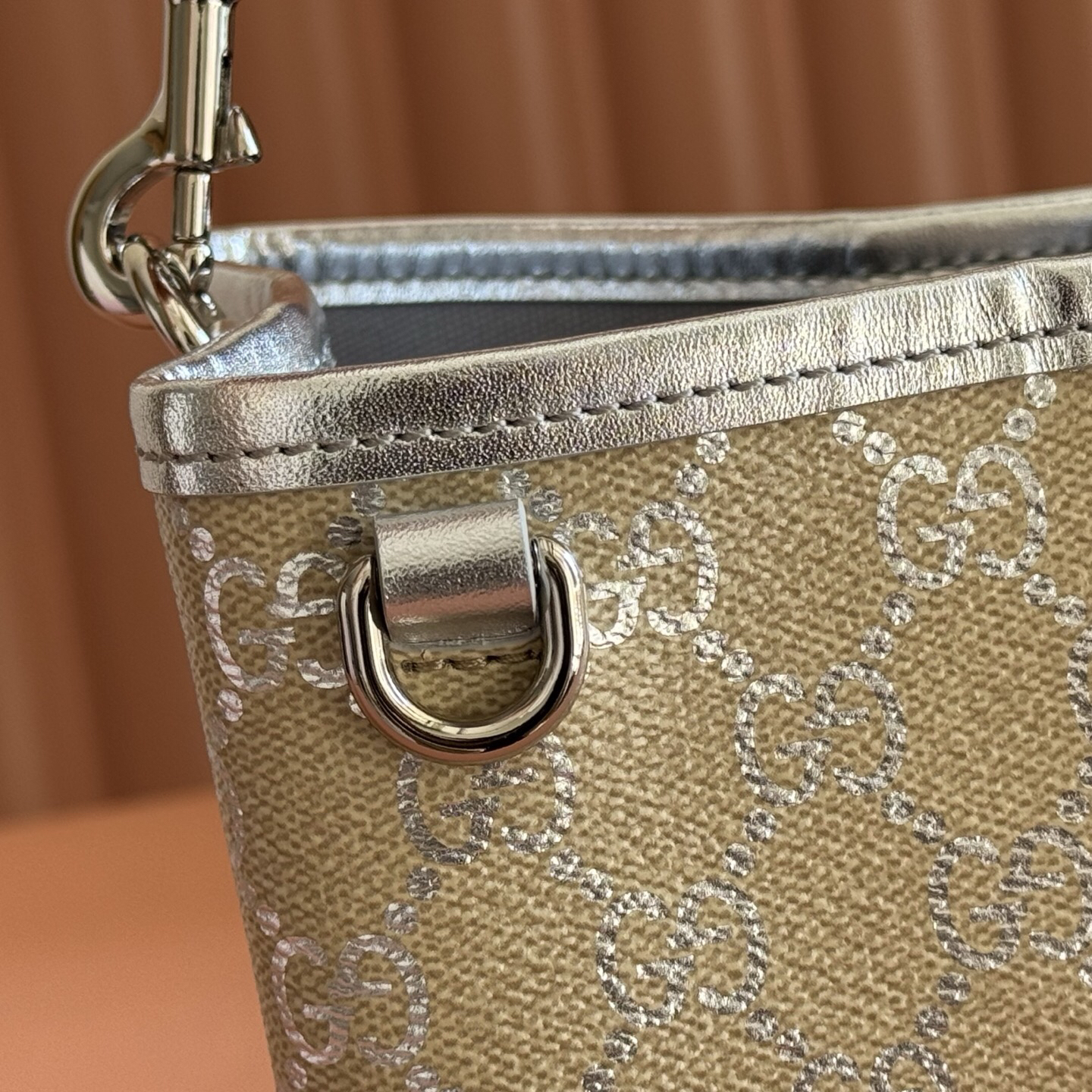 グッチ GUCCI 815118 ハンドバッグ レディース ブランド 正規品 代金引換可