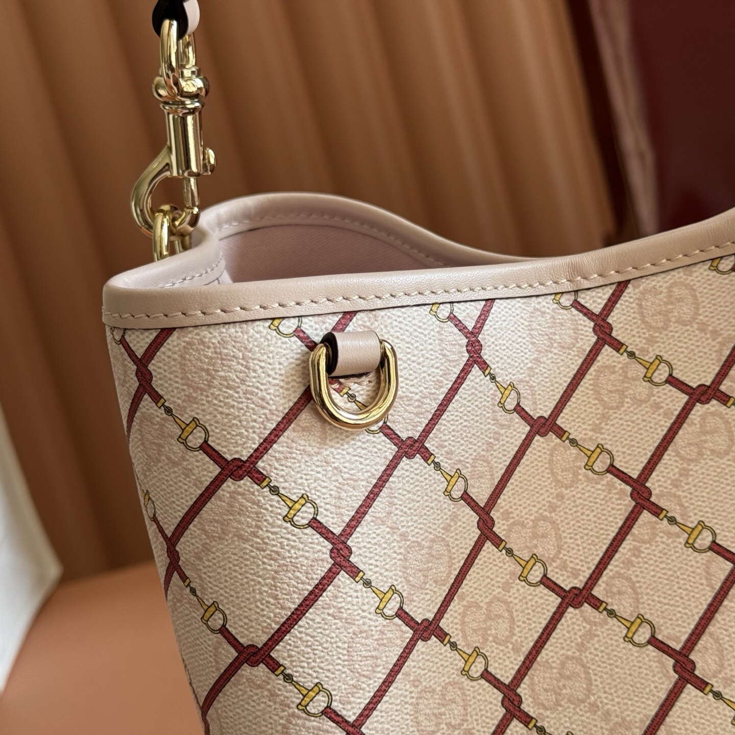 グッチ GUCCI 815103 ハンドバッグ レディース ブランド 正規品 代金引換可