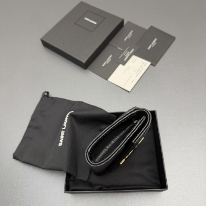 サンローラン「Saint Laurent」レザーポケットウォレット