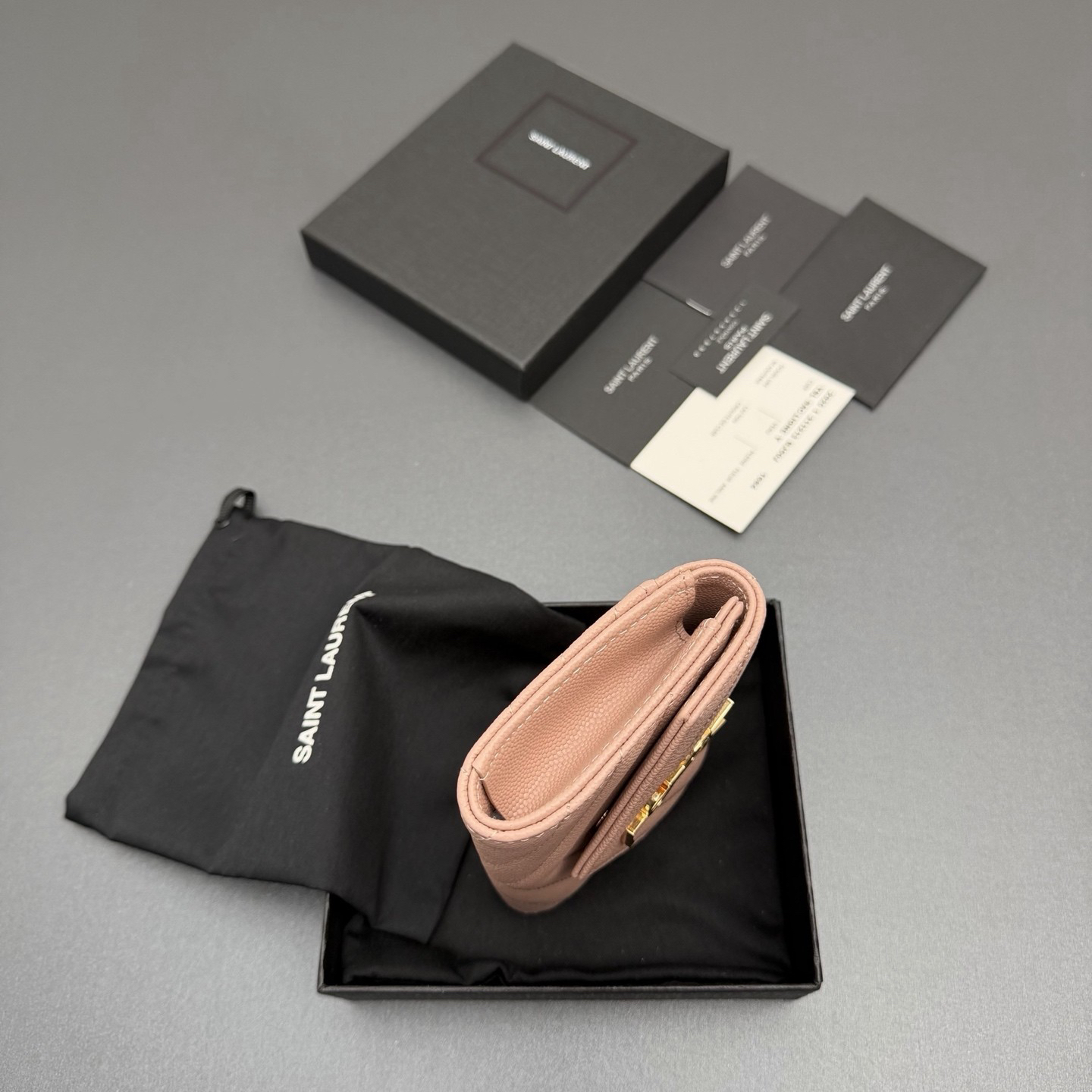 サンローラン「Saint Laurent」レザーポケットウォレット