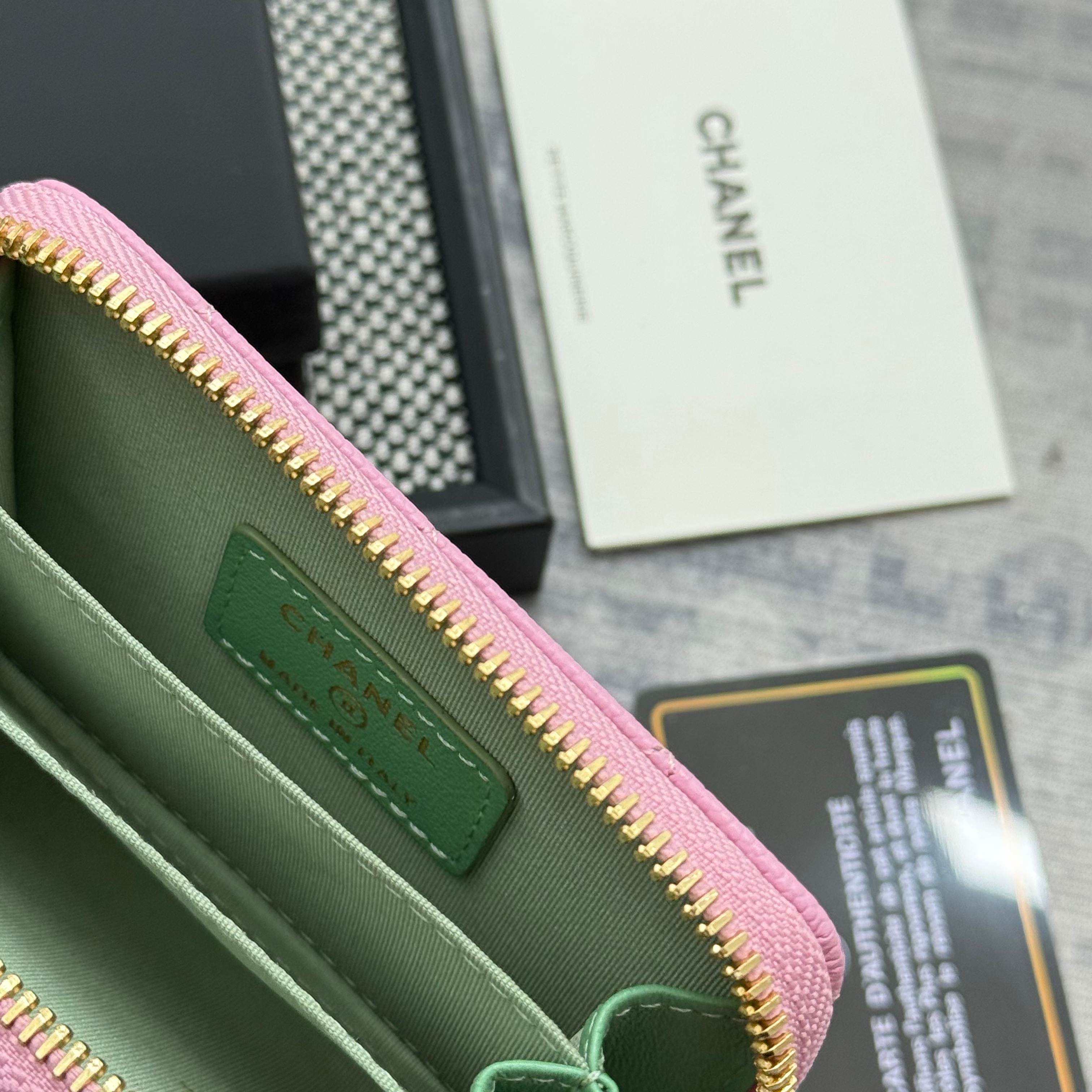 シャネル「Chanel」レザーポケットウォレット