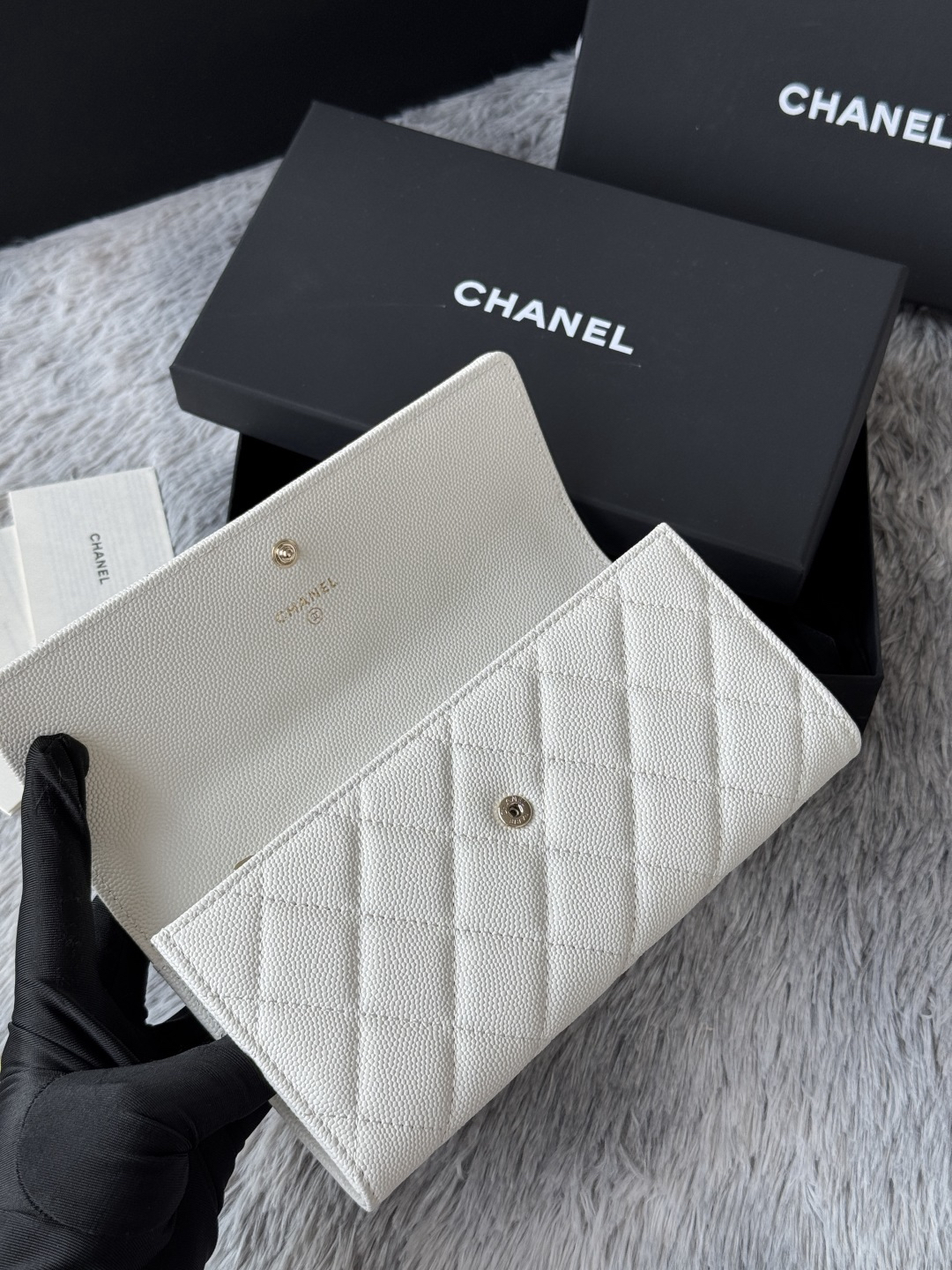 シャネル「Chanel」レザーポケットウォレット