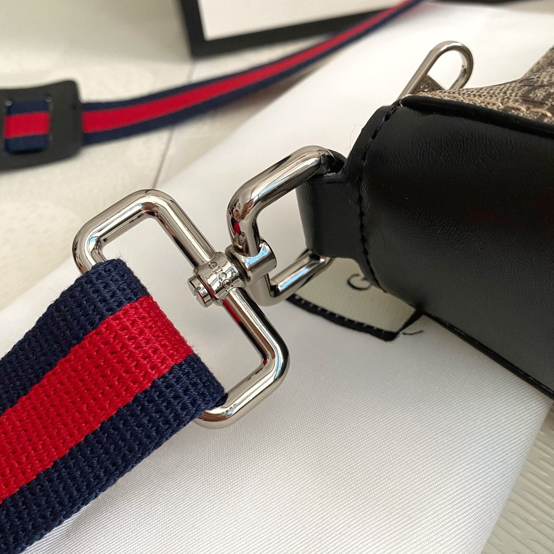 GUCCI 474137 メンズ ショルダーバッグ 斜めがけ 代金引換可