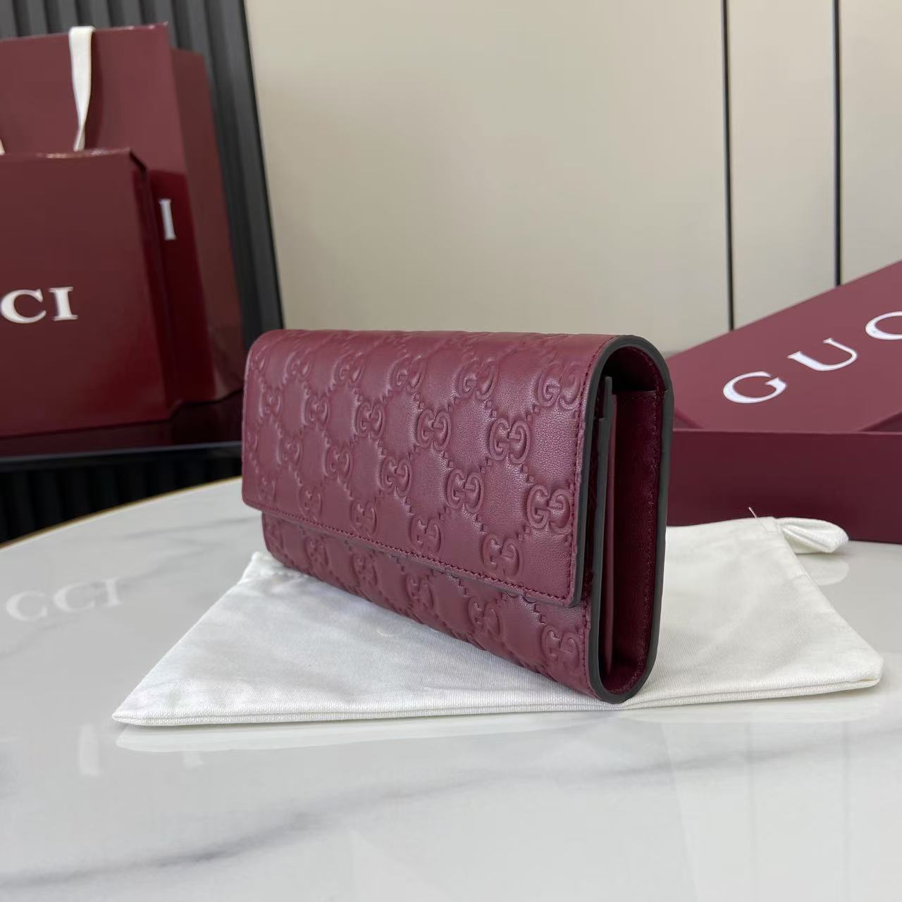 GUCCI グッチ エンブレム コレクション 847210 アンコラレッド 押し花 レディースバッグ