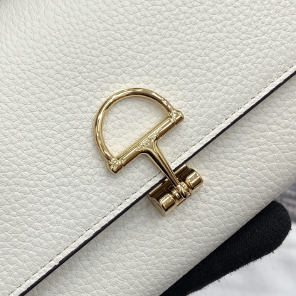 GUCCI グッチ ソフトビット コレクション 828147 ホワイト カーフスキン レディース長財布