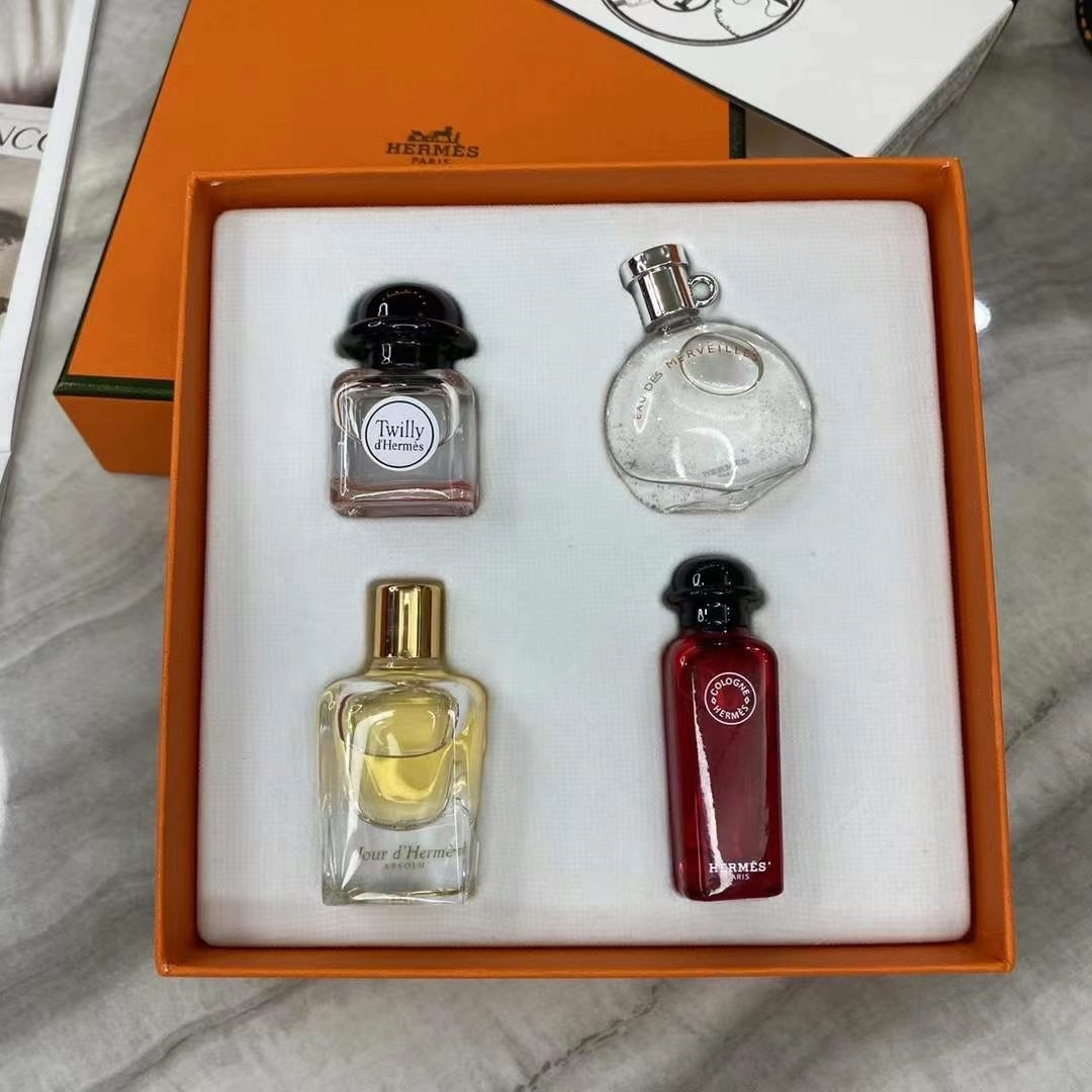【エルメス】Hermes  4X7.5ml 香水（こうすい）レディース / メンズ 送料無料 代金引換