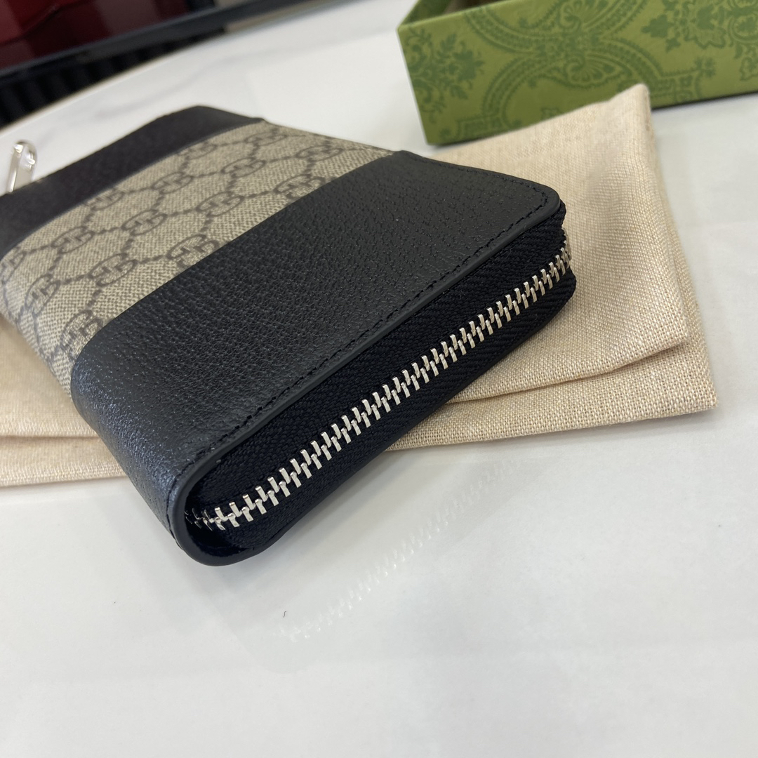 GUCCI エンブレム シリーズ 821803 クラシック ラウンドファスナー ロングウォレット ブラック