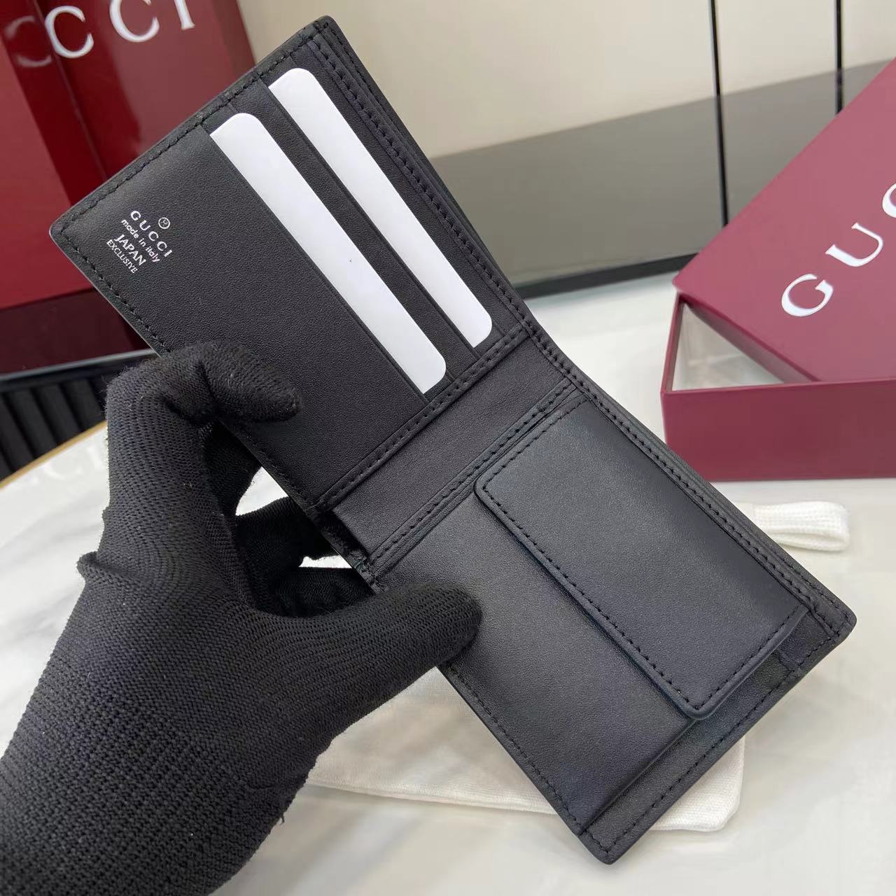 グッチ「Gucci」835002 レディース ラウンドファスナー長財布