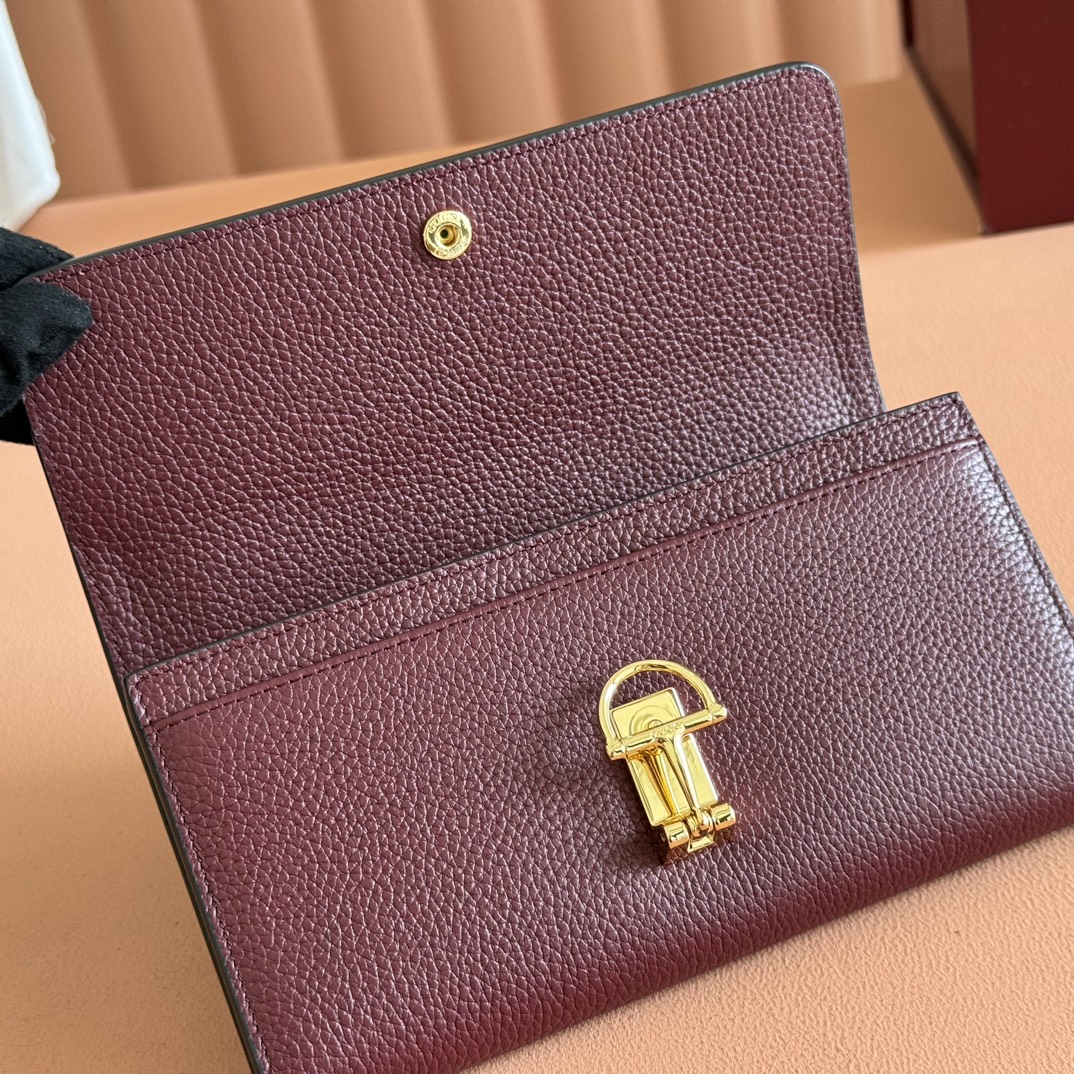 GUCCI グッチ ソフトビット コレクション 828147 ホワイト カーフスキン レディース長財布