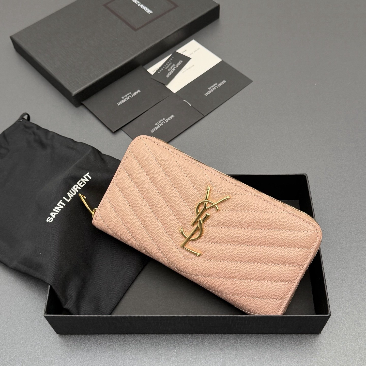 サンローラン「Saint Laurent」レザーポケットウォレット