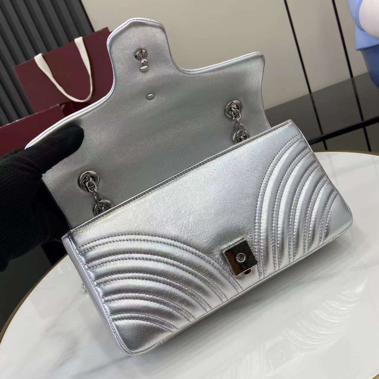 グッチ GUCCI  837267 ハンドバッグ レディース ブランド 正規品 代金引換可