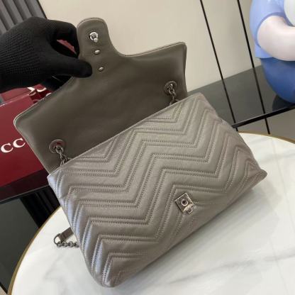 グッチ GUCCI  850676 ハンドバッグ レディース ブランド 正規品 代金引換可