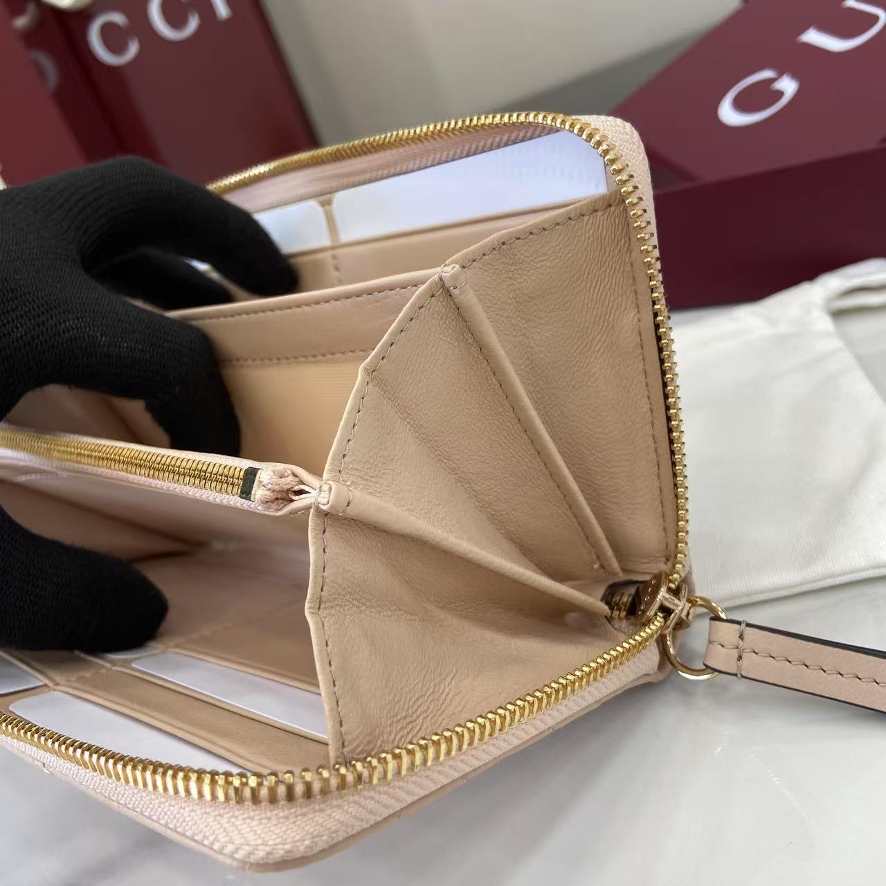 [Copy]GUCCI マーモント シリーズ 837758 V 字カーフスキン レディース ウォレット