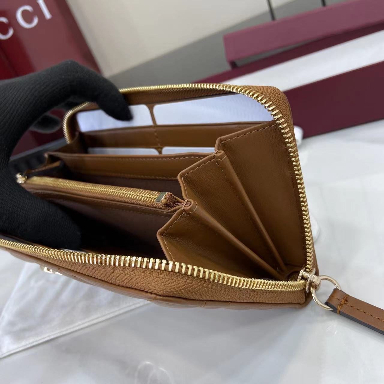 グッチ「Gucci」レディース ラウンドファスナー長財布