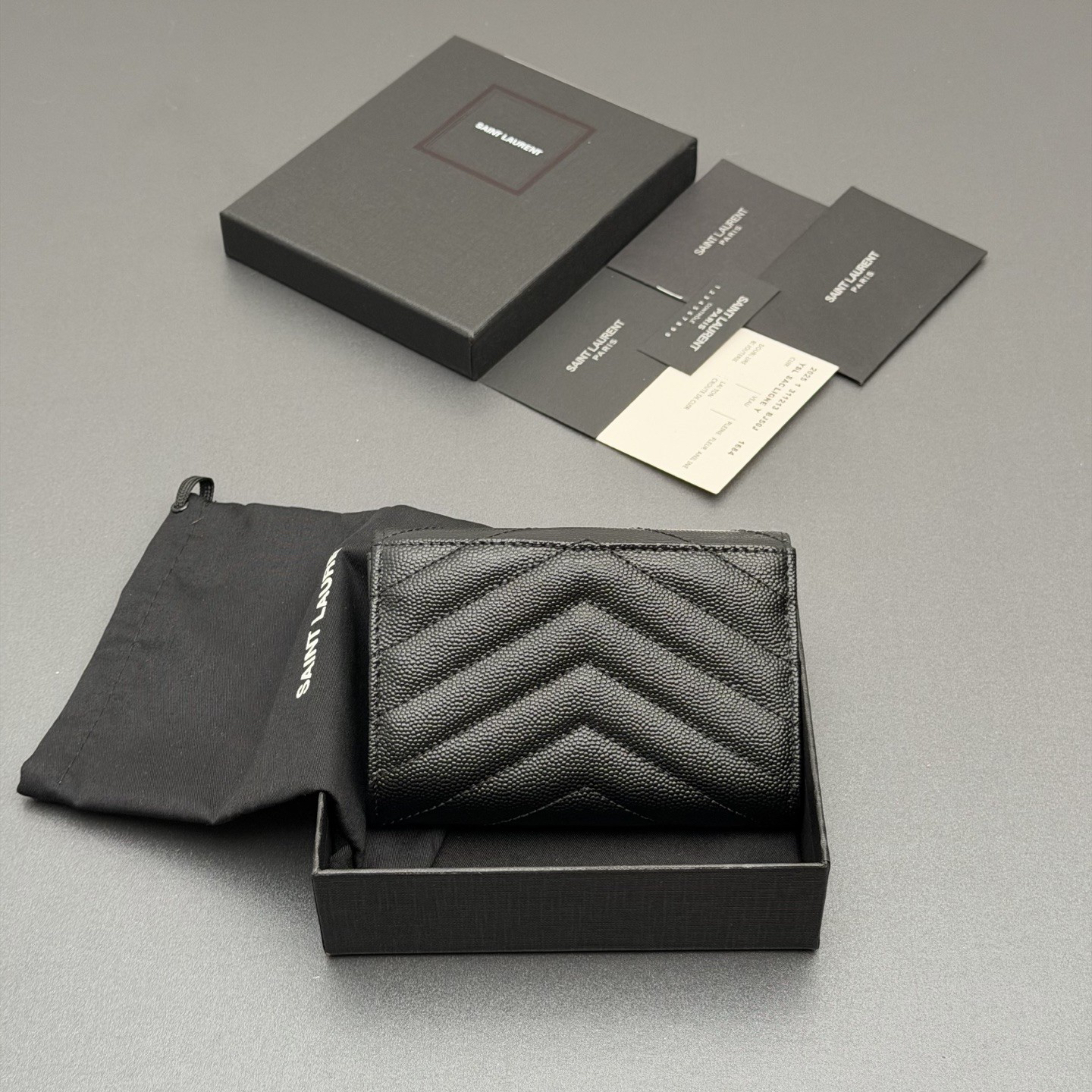 サンローラン「Saint Laurent」レザーポケットウォレット