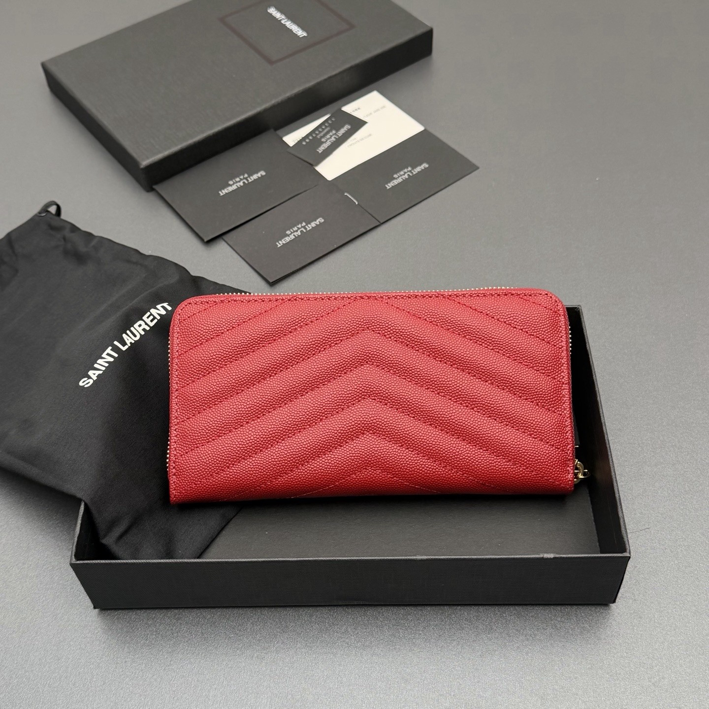 サンローラン「Saint Laurent」レザーポケットウォレット