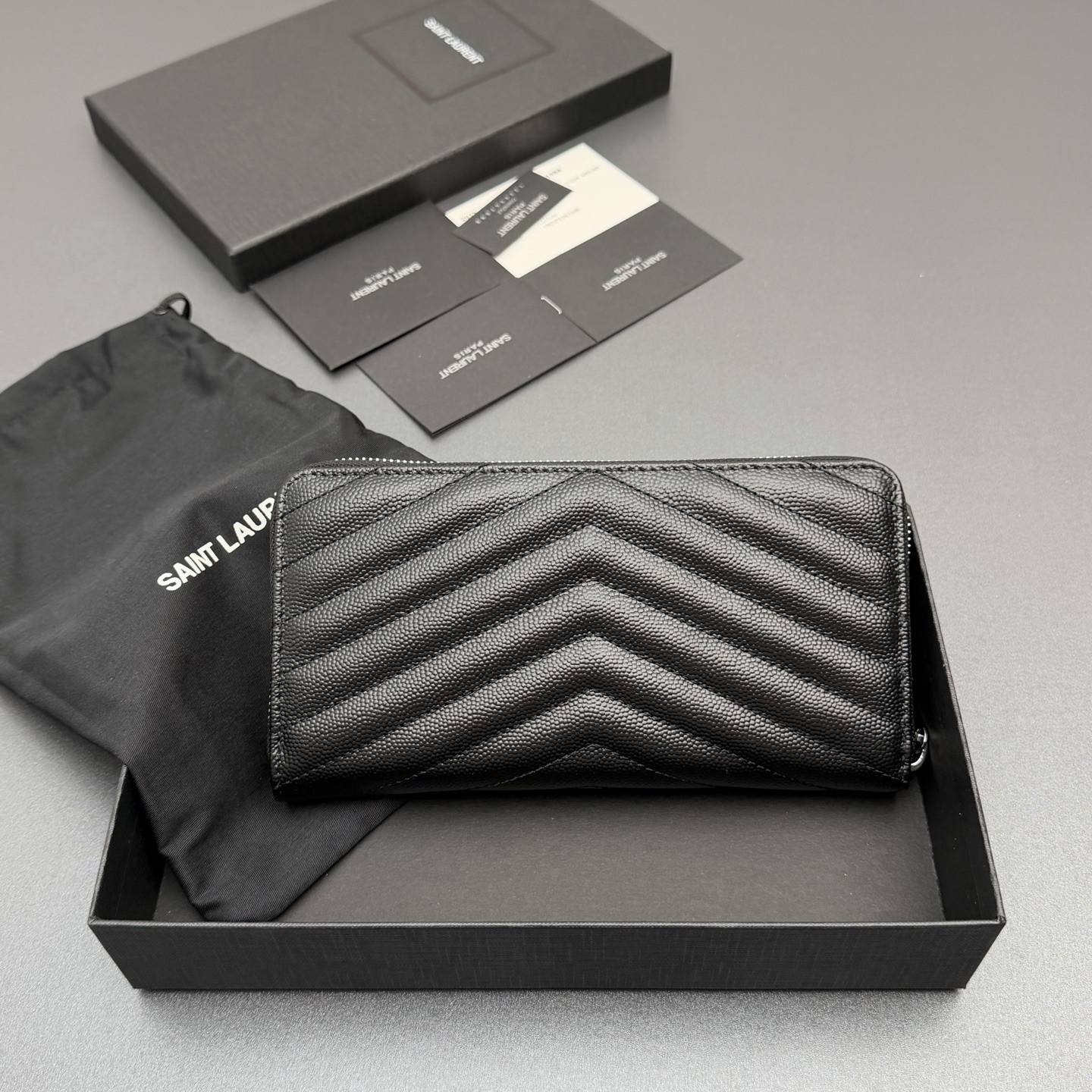 サンローラン「Saint Laurent」レザーポケットウォレット